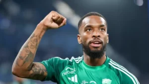 القبض على إيفان توني في لندن بعد إصابة شاب بكسر في الأنف خلال محاولة التقاط سيلفي معه